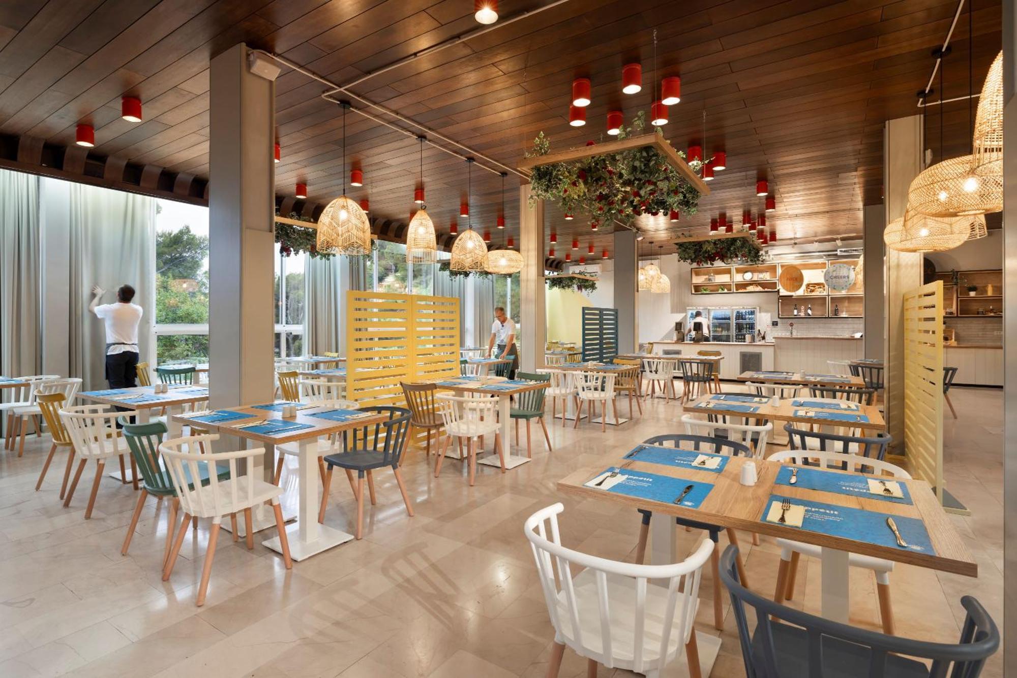 Hotel Sunny By Valamar 3*