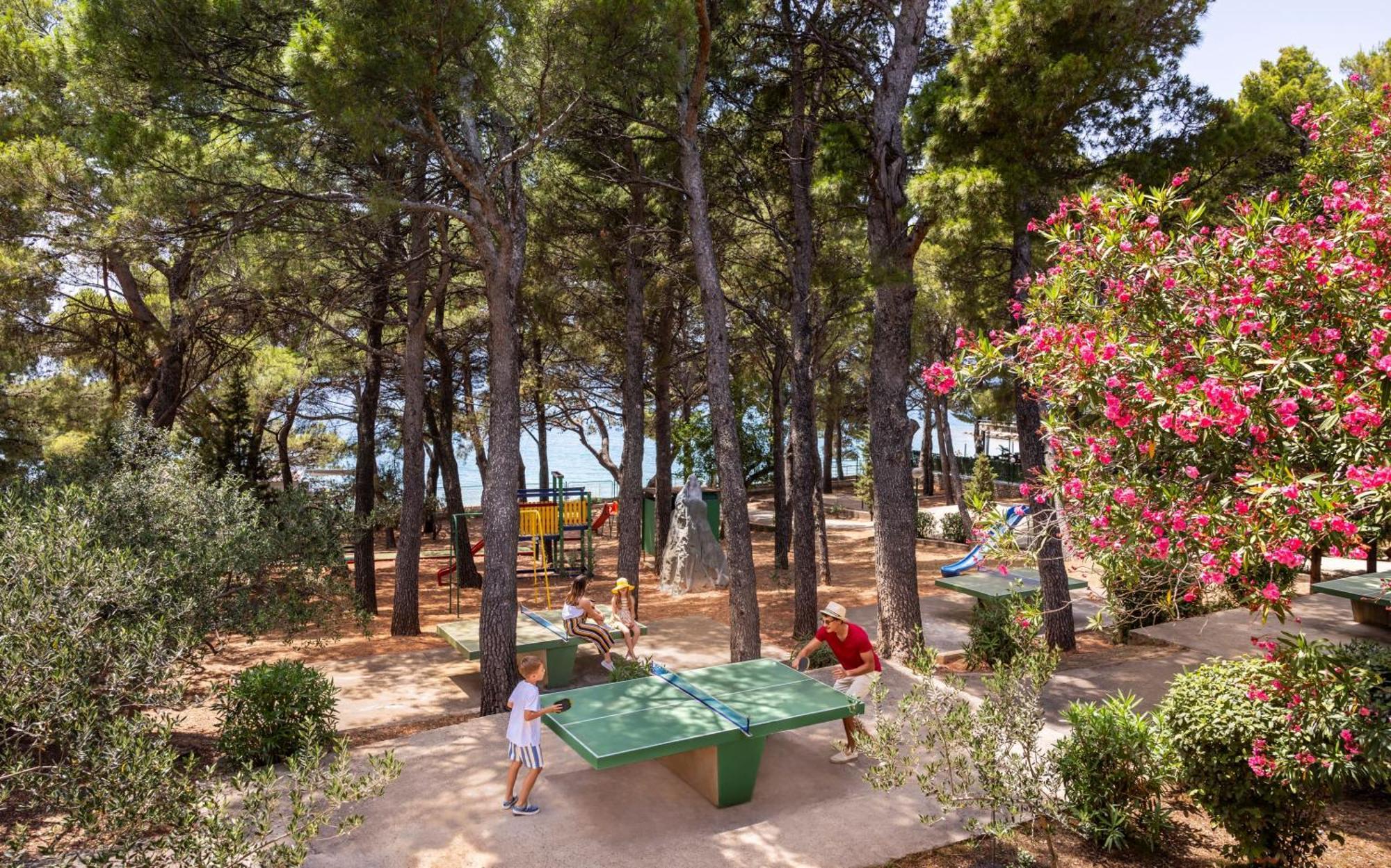 Sunny By Valamar Hotell