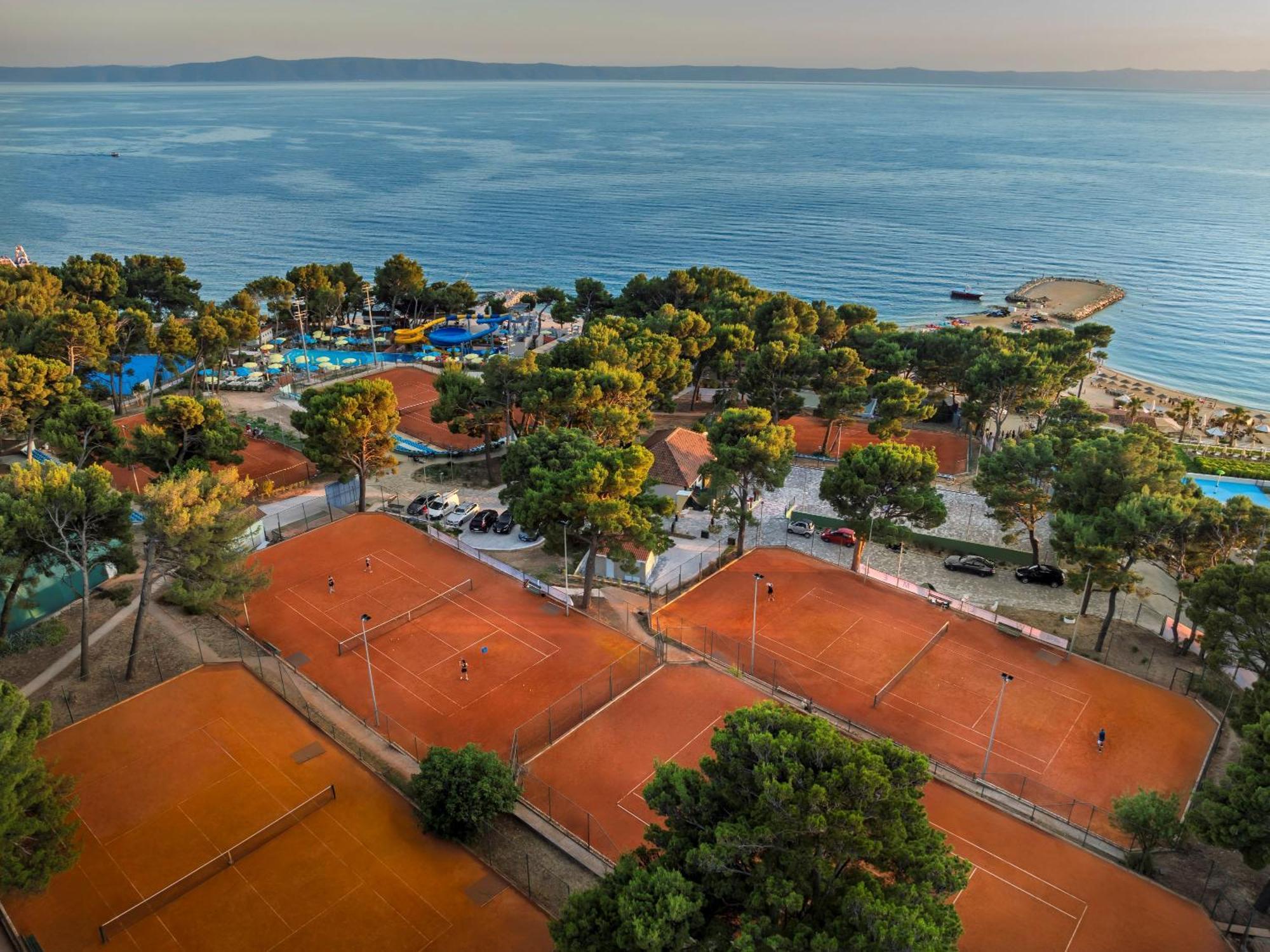 Sunny By Valamar Hotell